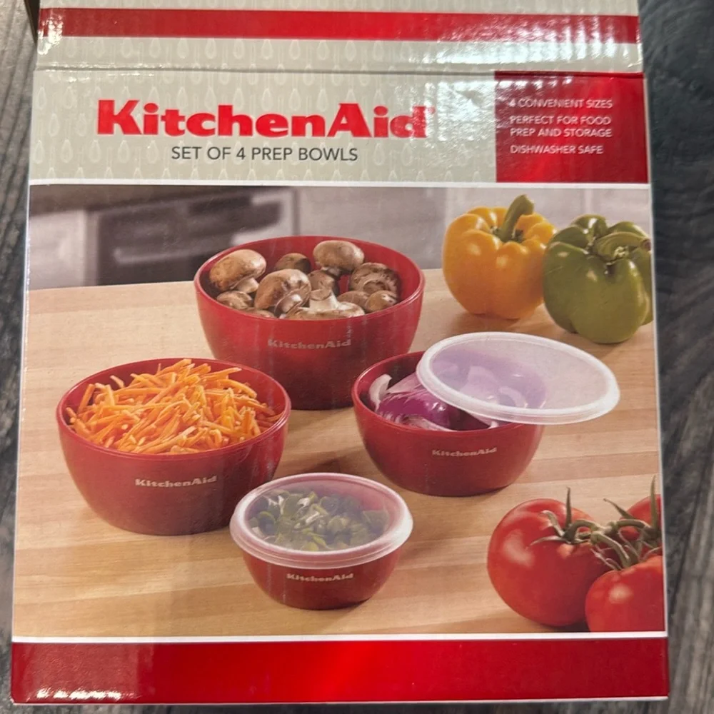 Kitchenaid red set of 4 prep bowls with lids new